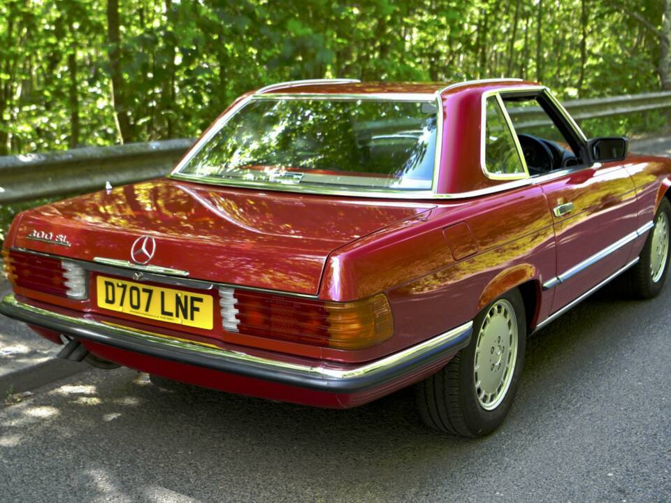 Image 11/50 of Mercedes-Benz 300 SL (1988)