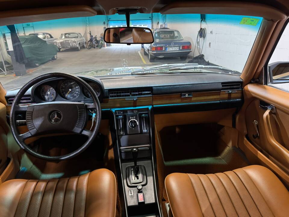 Bild 18/30 von Mercedes-Benz 280 S (1973)
