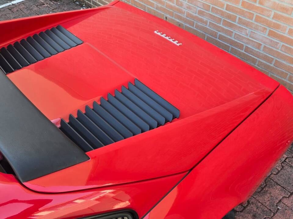 Image 30/95 of Ferrari 308 GTBi Quattrovalvole (1984)