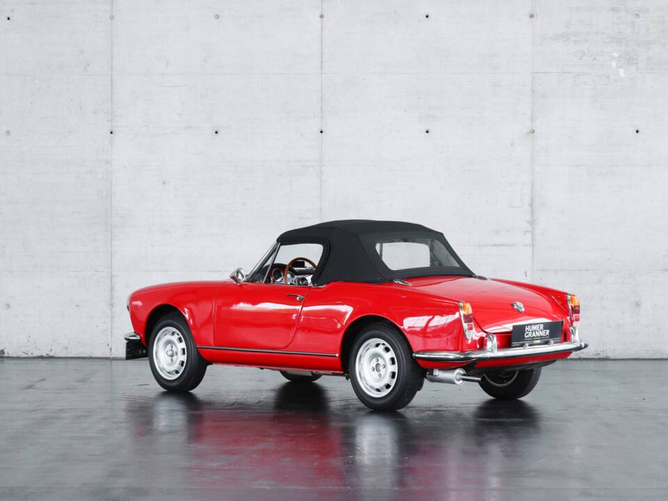 Image 2/50 of Alfa Romeo Giulietta Spider (1962)
