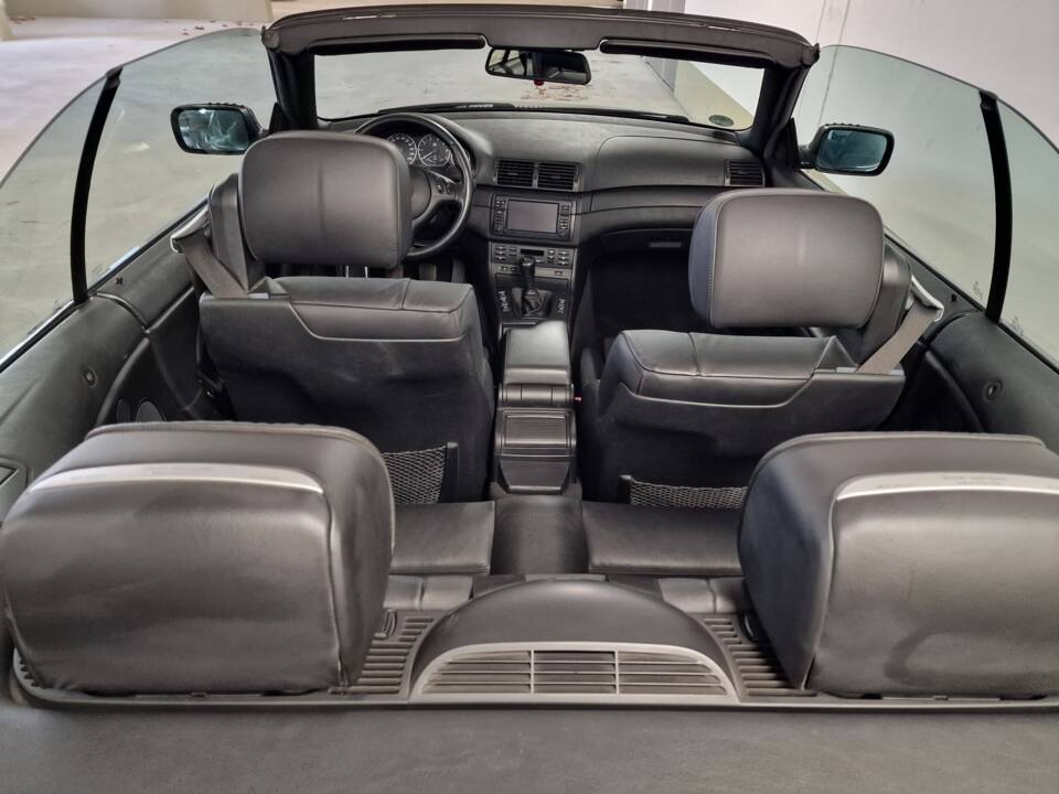 Immagine 22/61 di BMW 330Ci (2004)