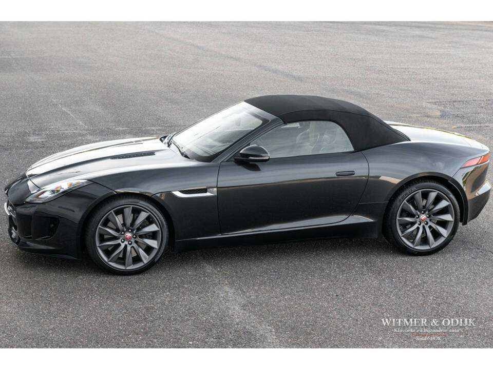 Image 1/38 of Jaguar F-Type S (2014)