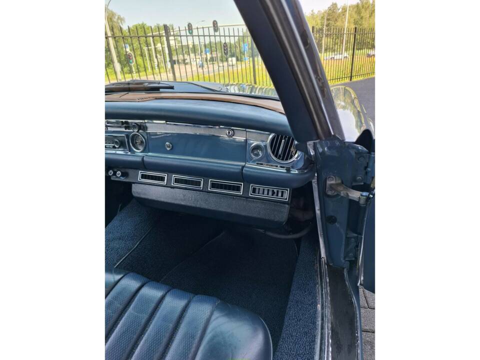 Image 29/50 de Mercedes-Benz 280 SL (1970)