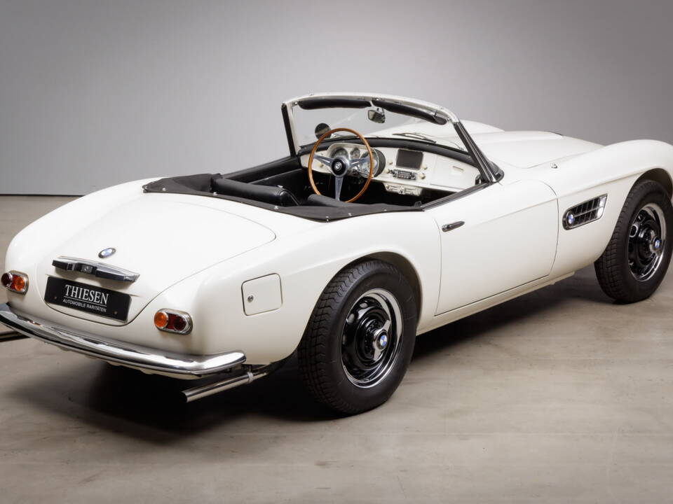 Image 18/43 of BMW 507 (1959)