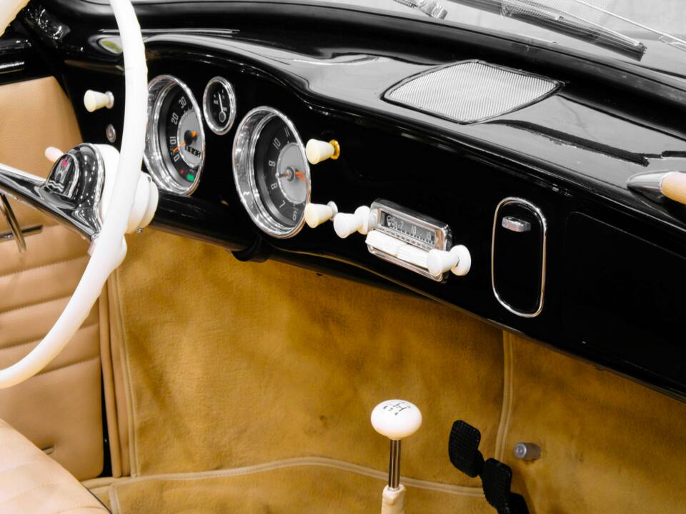 Image 30/50 of Volkswagen Karmann Ghia 1200 (1959)