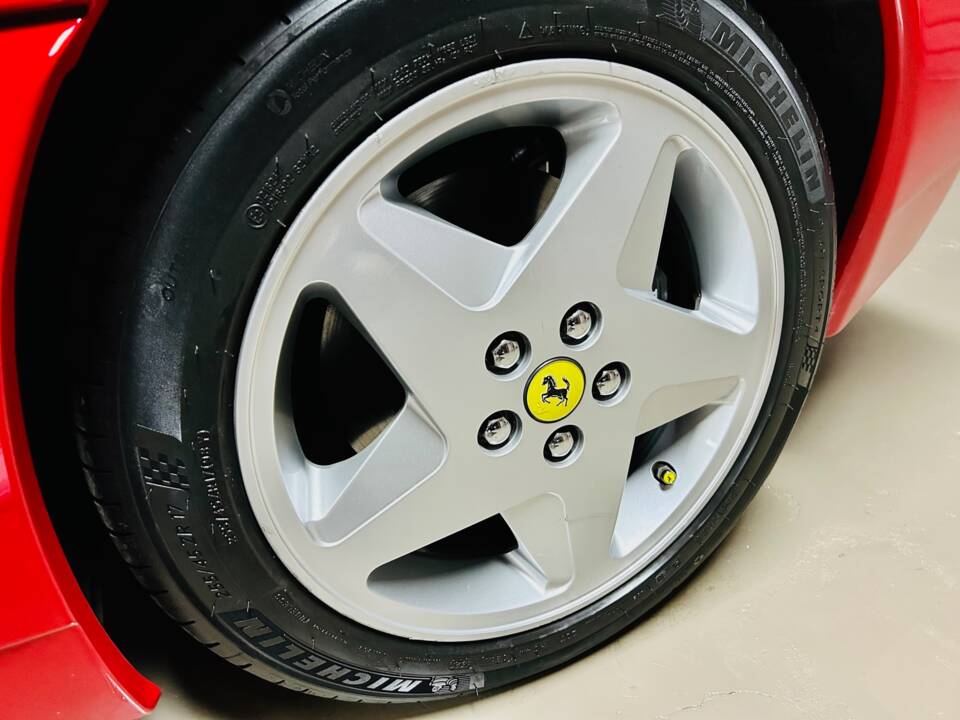 Afbeelding 30/33 van Ferrari 348 TB (1990)