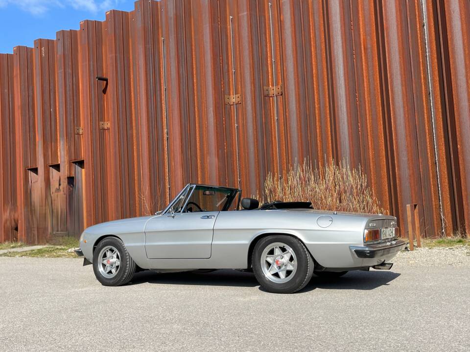 Immagine 80/88 di Alfa Romeo 1750 Spider Veloce (1971)