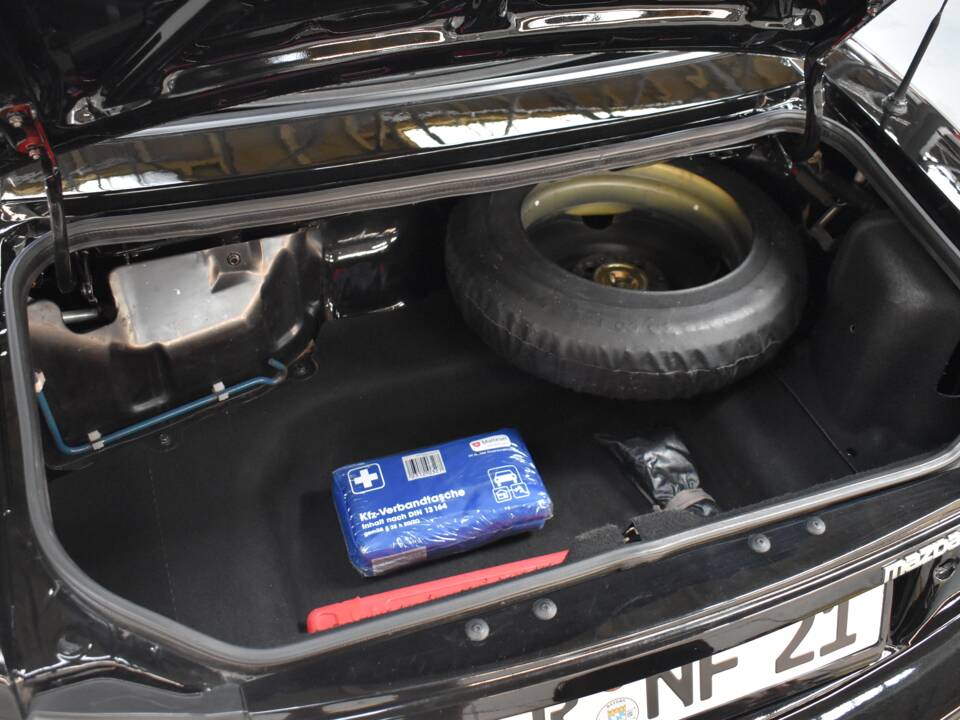 Image 35/68 of Mazda MX-5 1.6 (1992)