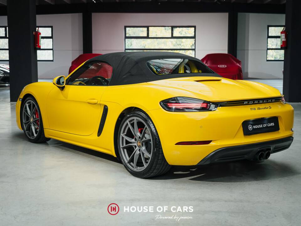 Image 9/25 of Porsche 718 Boxster S (2016)