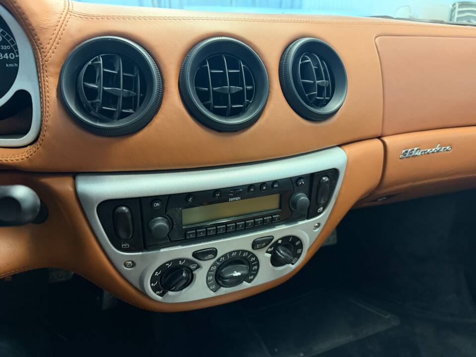 Image 13/22 of Ferrari 360 Modena (1999)