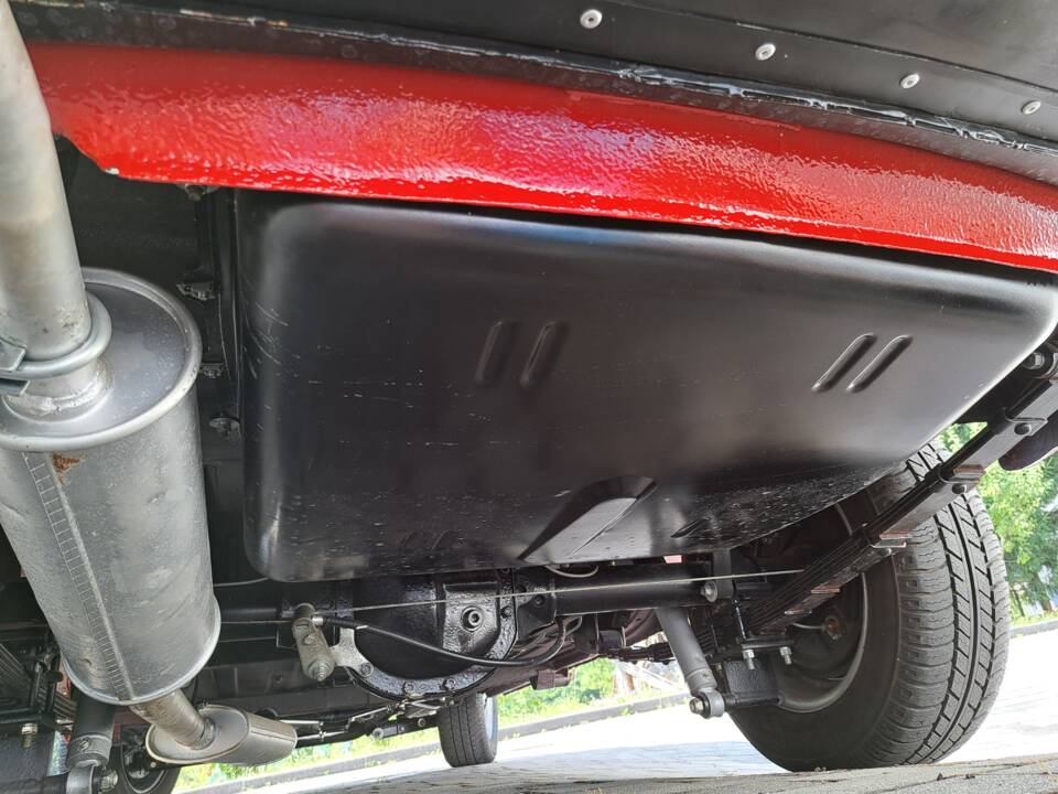 Suspension and underneath