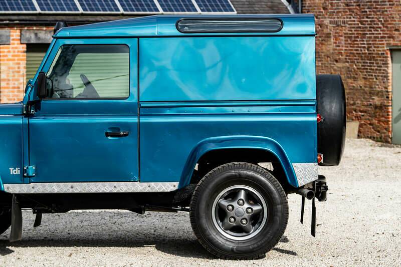 Bild 31/50 von Land Rover Defender 110 Turbo Diesel (1999)