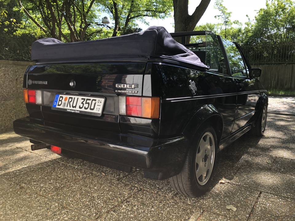 Imagen 23/39 de Volkswagen Golf I Cabrio 1.8 (1991)
