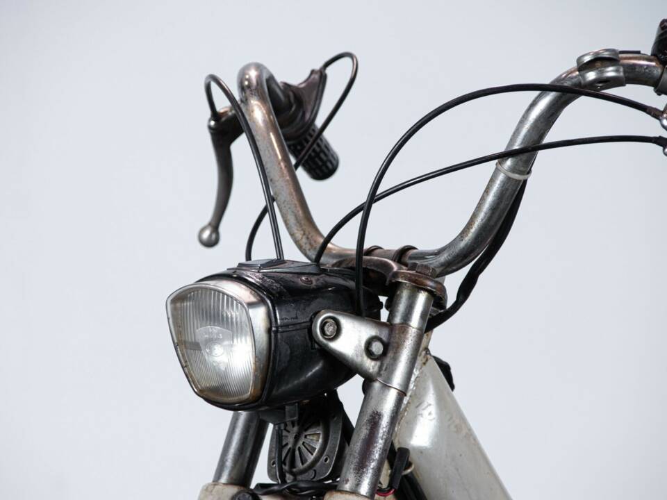 Image 39/50 of Oemmeci DUMMY (1978)