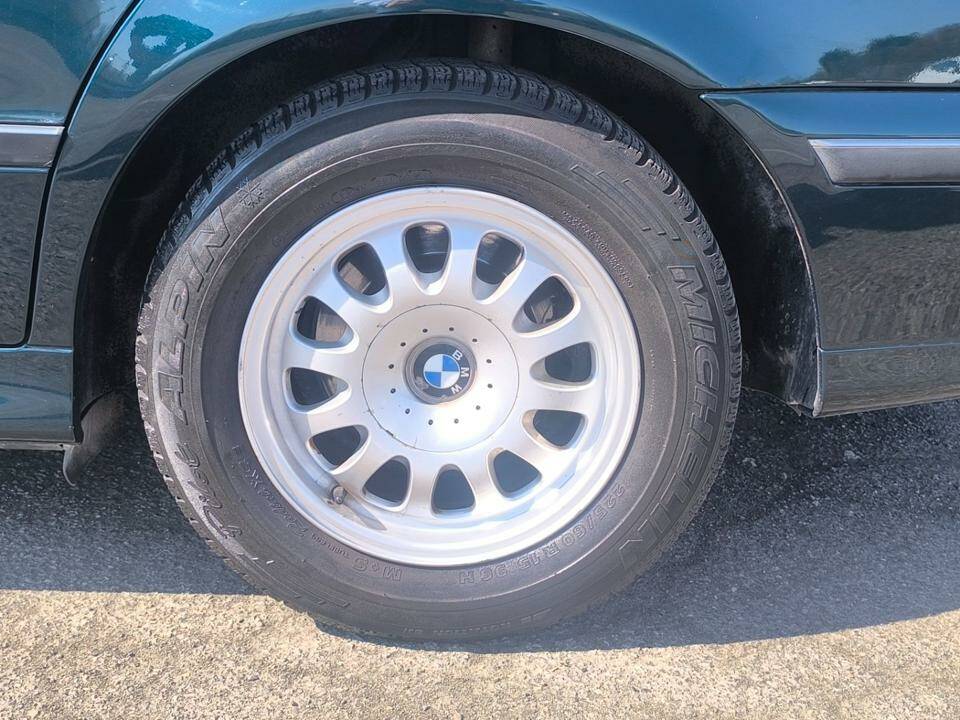 Afbeelding 11/42 van BMW 520i (1998)