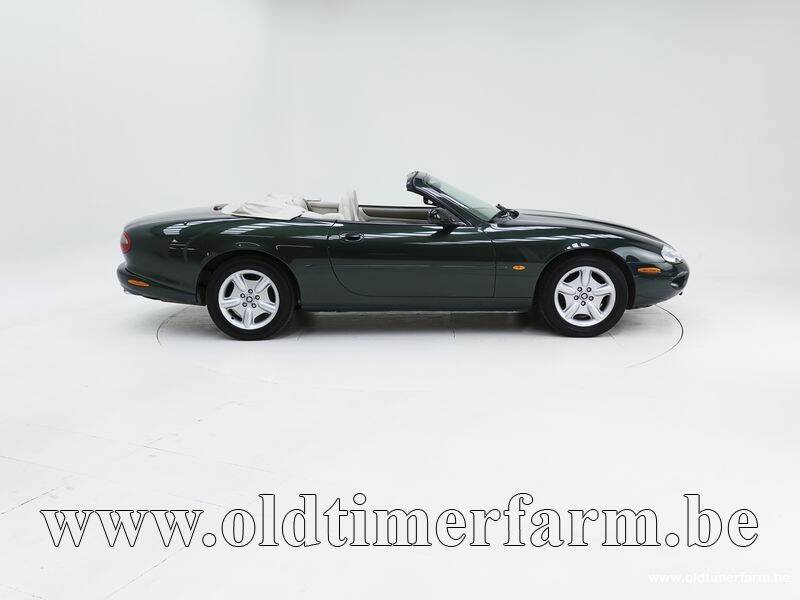 Imagen 6/15 de Jaguar XK8 4.0 (1998)