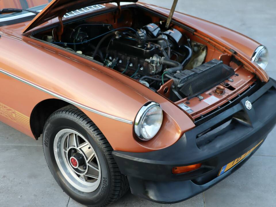 Image 24/50 of MG MGB Limited Edition (1981)