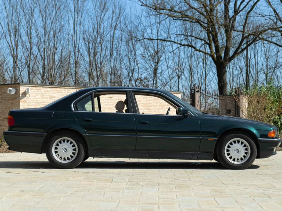 Imagen 5/50 de BMW 725tds (1997)