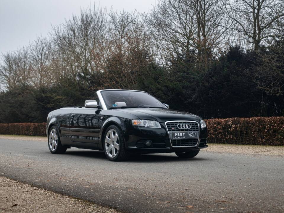 Image 10/39 of Audi S4 (2006)