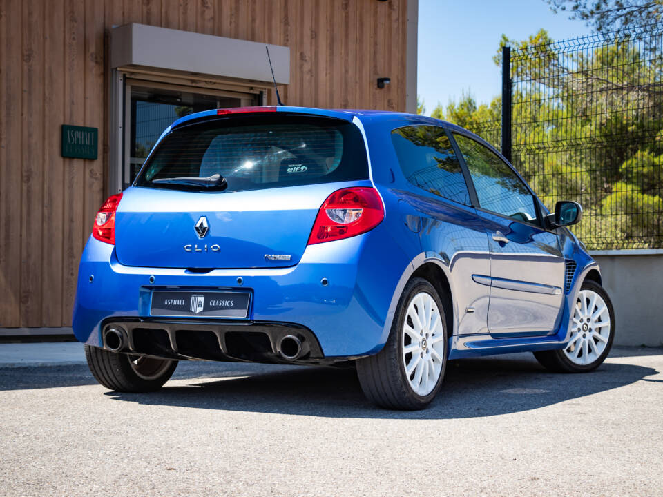 Image 8/40 of Renault Clio Gordini R.S. (2012)