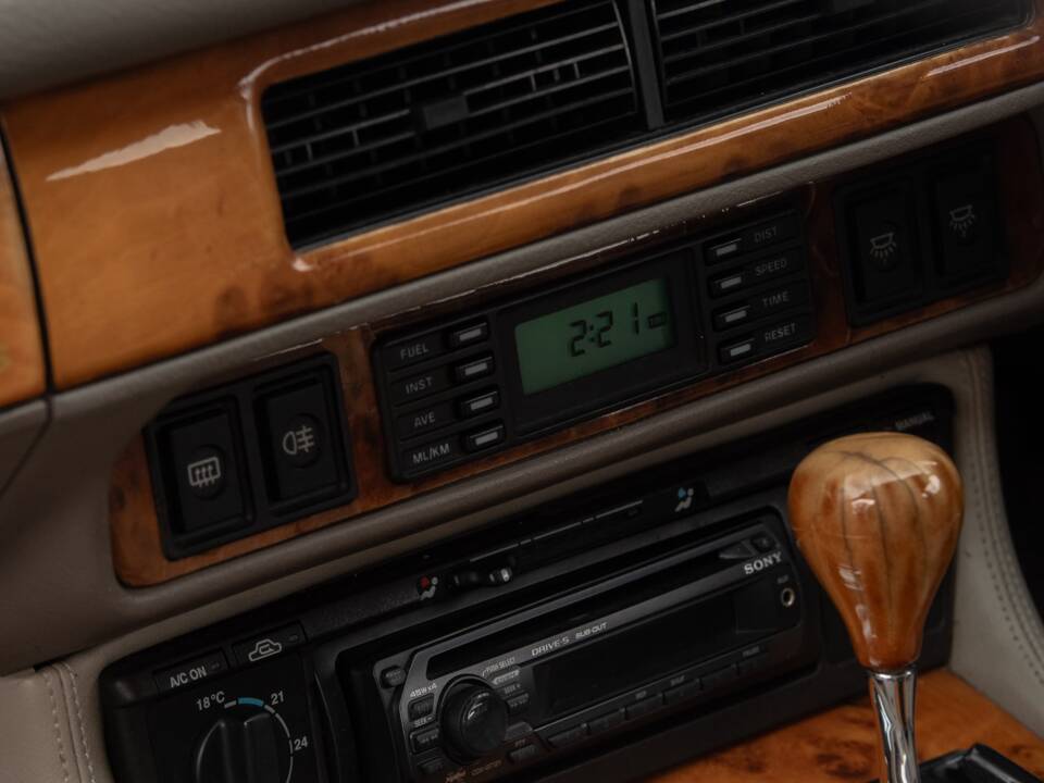 Image 41/50 de Jaguar XJS 4.0 Celebration (1995)