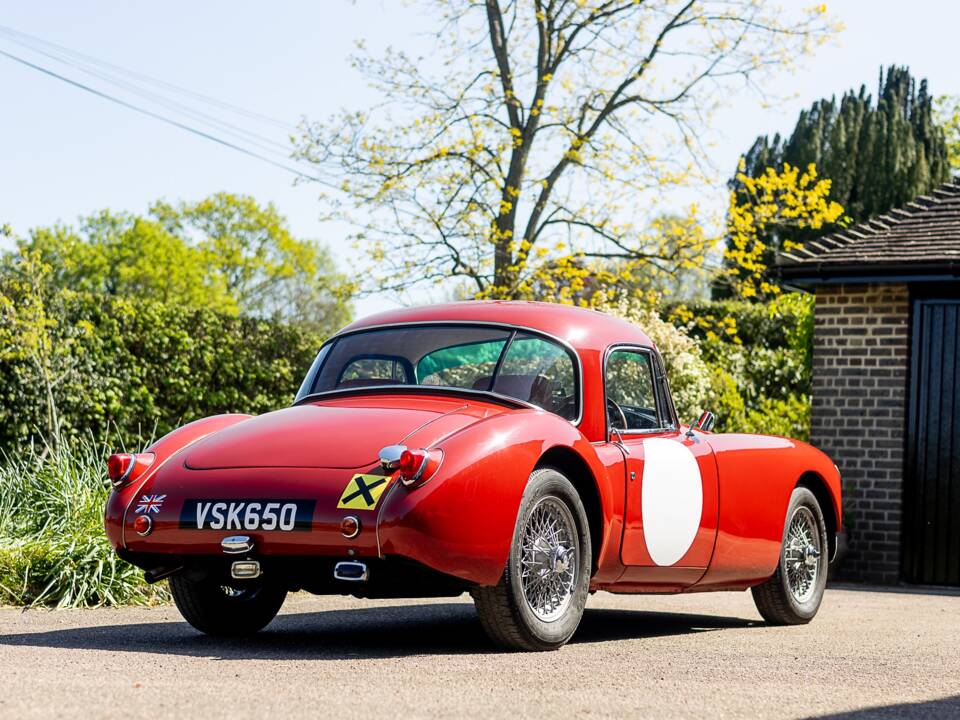 Image 14/50 de MG MGA 1500 (1957)