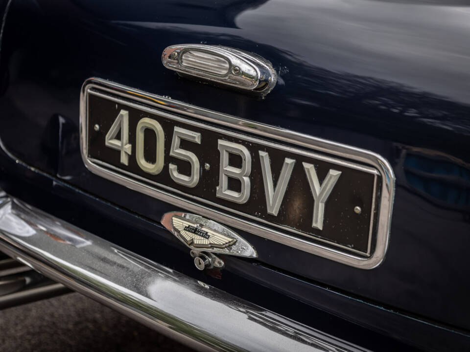 Image 19/72 de Aston Martin DB 4 (1962)