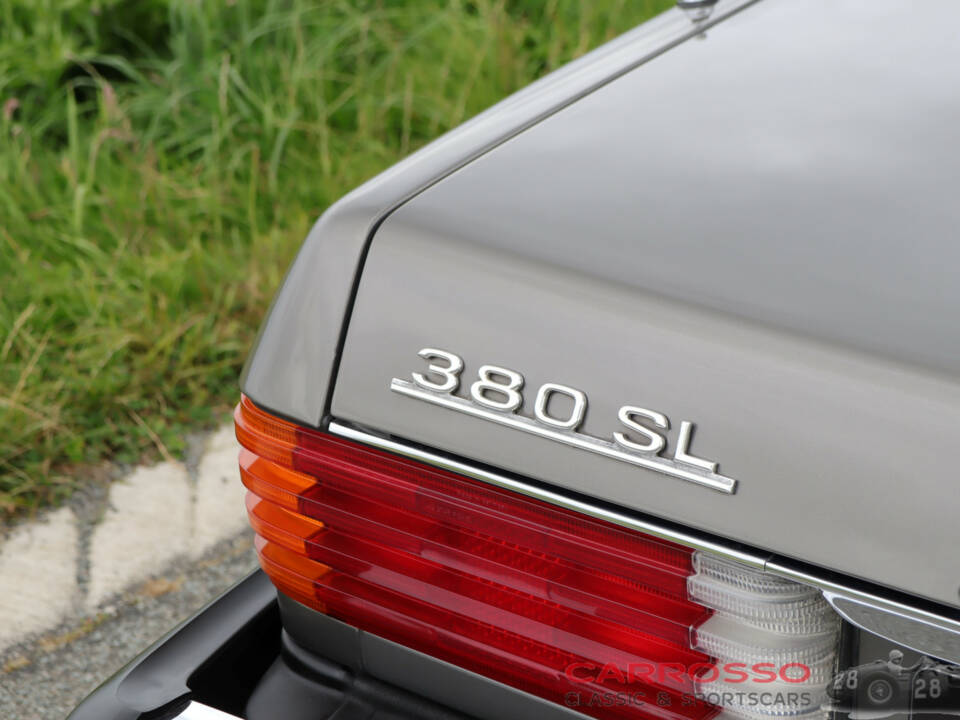 Image 15/42 of Mercedes-Benz 380 SL (1982)