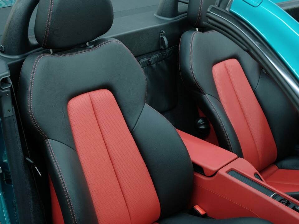 Immagine 35/50 di Mercedes-Benz SLK 230 Kompressor (1998)