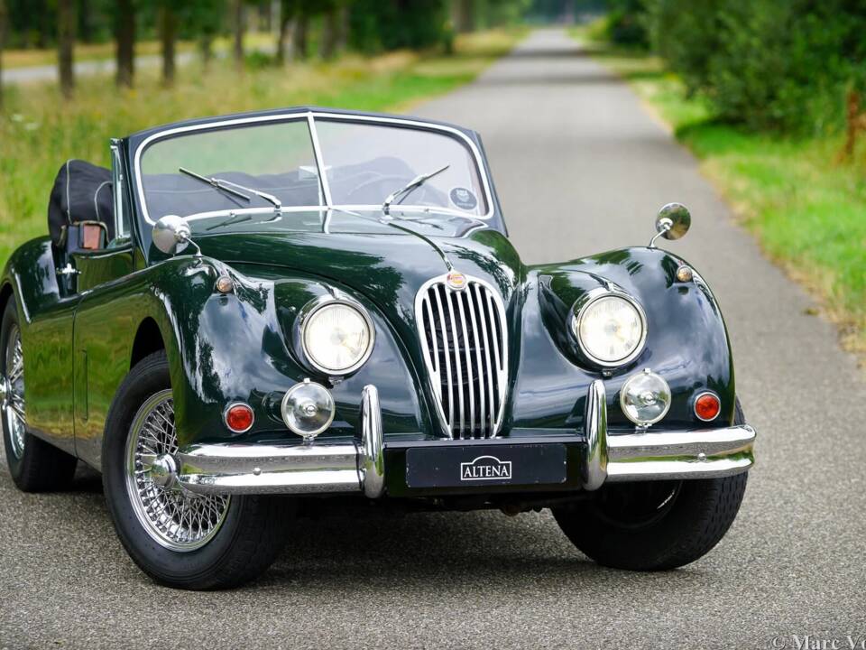 Afbeelding 3/59 van Jaguar XK 140 SE DHC (1955)