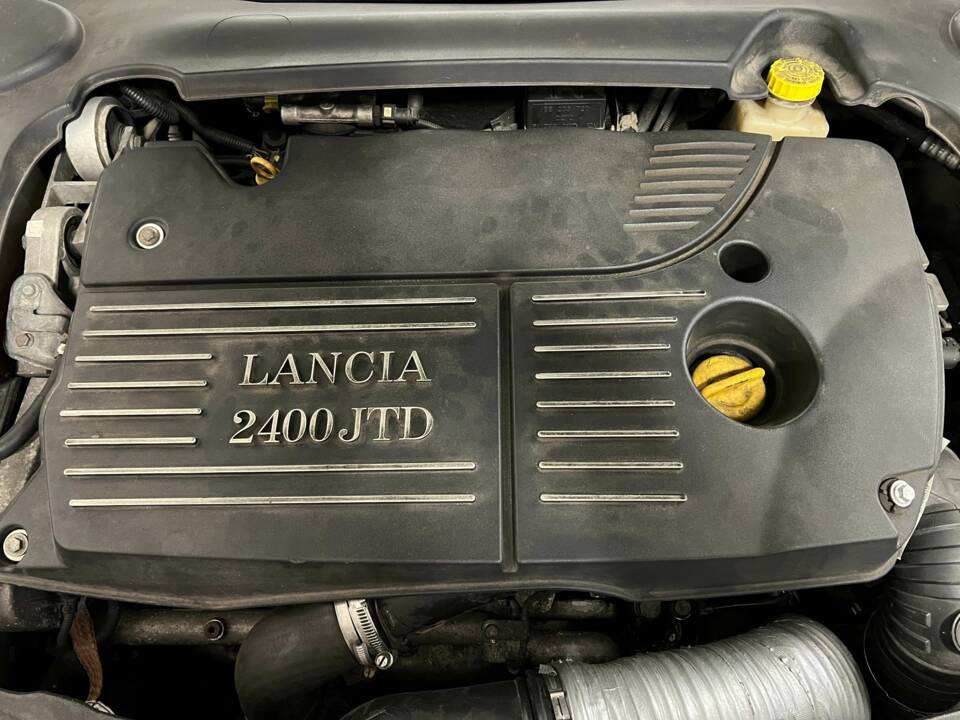 Bild 11/20 von Lancia Thesis 2.4 Multijet (2008)