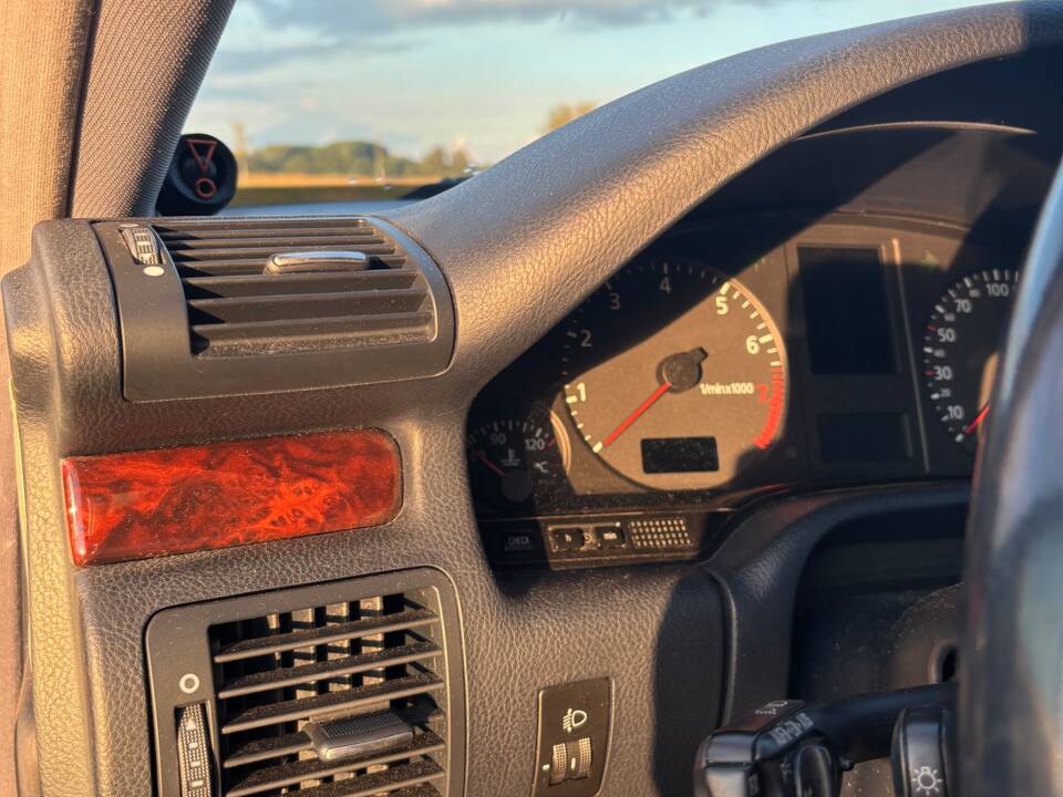 Bild 16/17 von Audi A8 3.7 (1998)