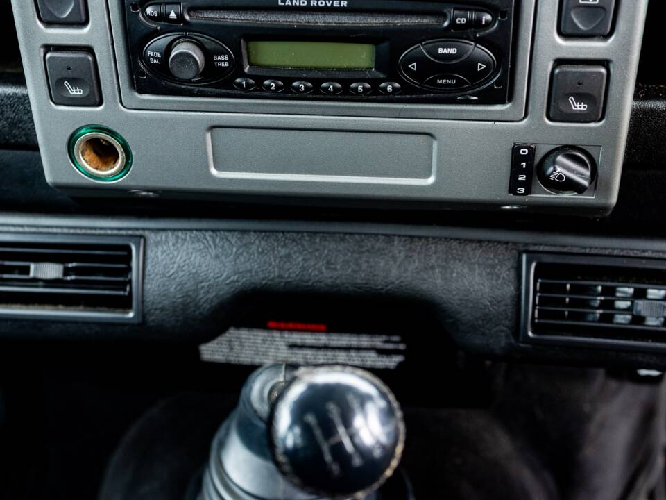 Image 38/41 of Land Rover Defender 90 (2004)