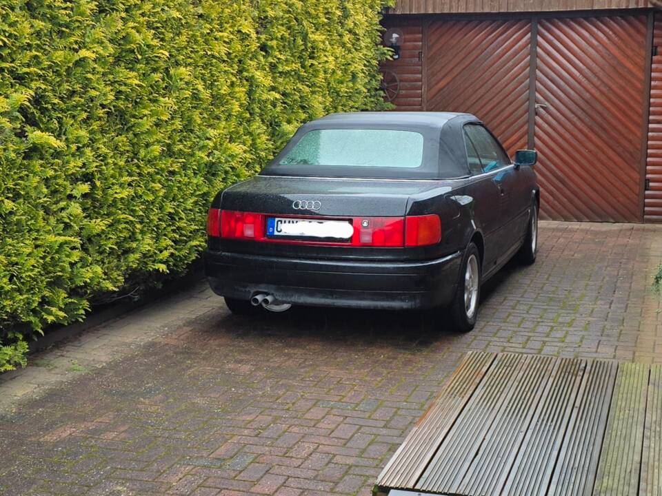 Image 2/7 of Audi Cabriolet 2.8 (1993)