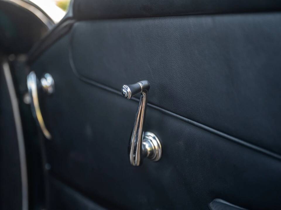 Afbeelding 44/76 van Aston Martin DB 4 (1961)