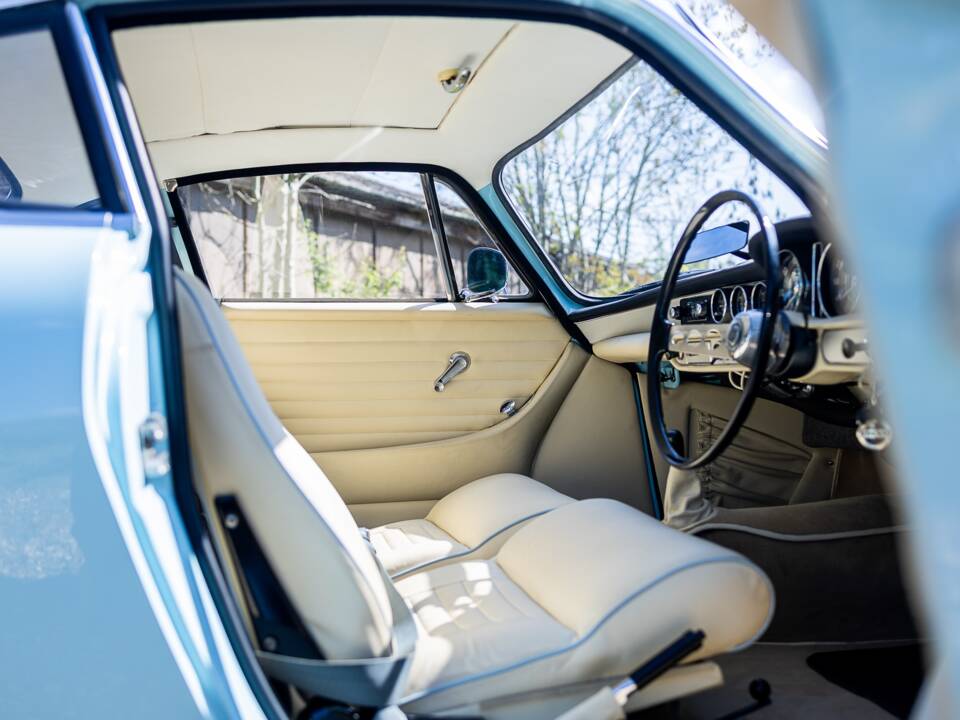 Image 45/50 of Volvo 1800 S (1964)