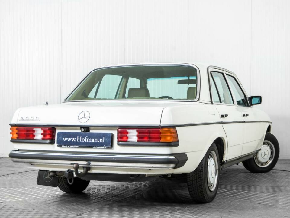 Image 39/50 of Mercedes-Benz 300 D (1980)