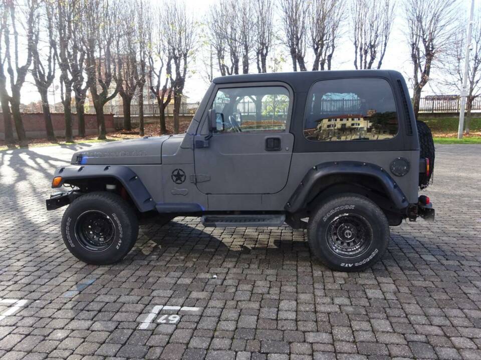 Bild 37/42 von Jeep Wrangler Sport Hardtop 2.5 (1997)