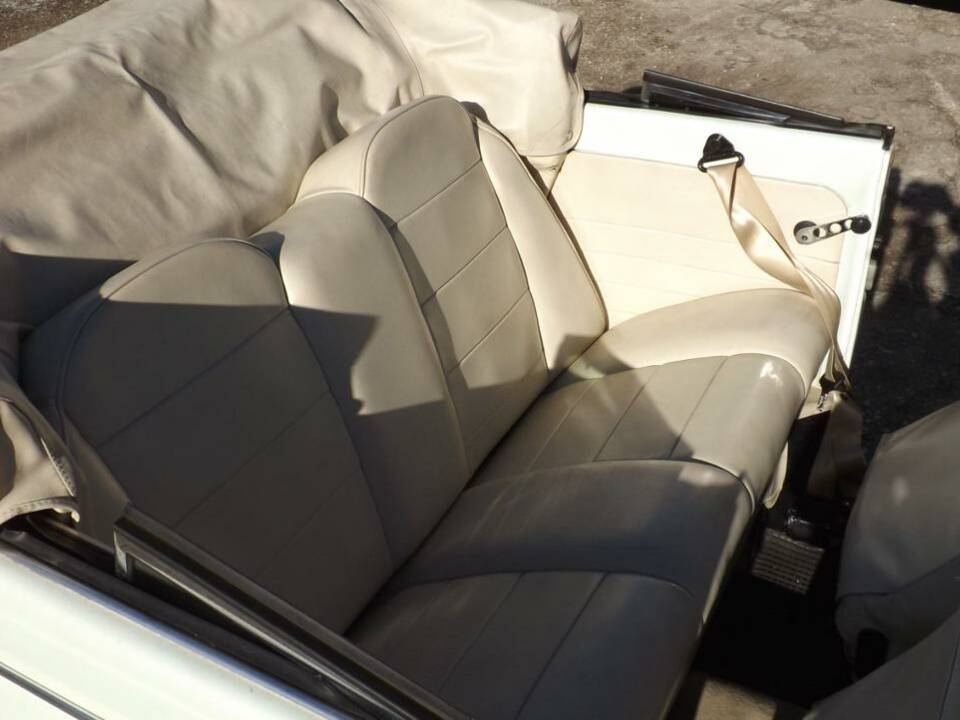 Immagine 40/50 di Volkswagen Beetle 1303 (1973)
