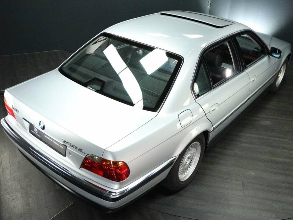 Afbeelding 2/30 van BMW 750i (1999)