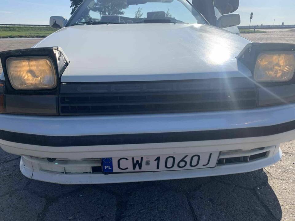 Bild 4/8 von Toyota Celica 2.0i GT (1986)