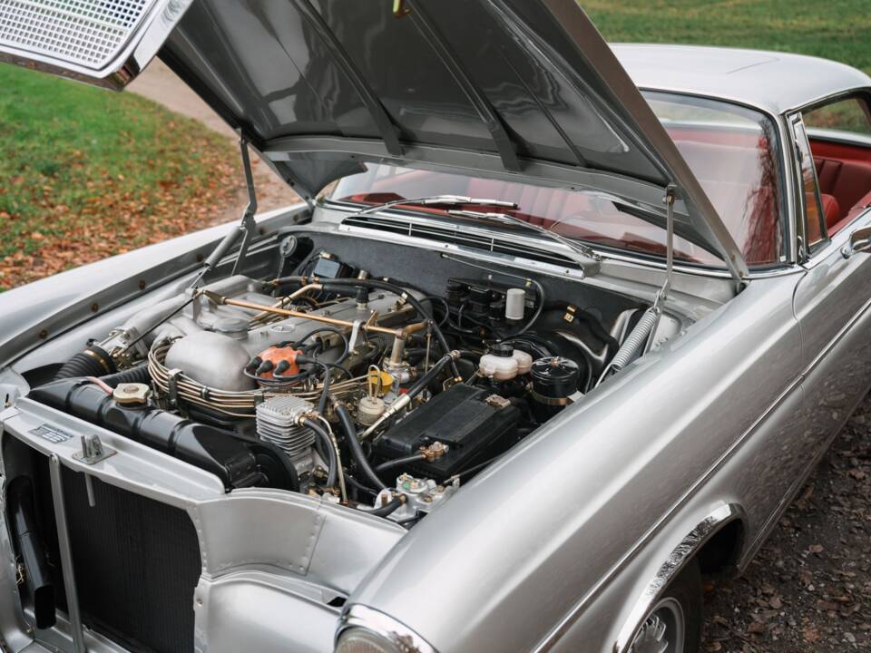 Bild 17/40 von Mercedes-Benz 300 SE (1965)