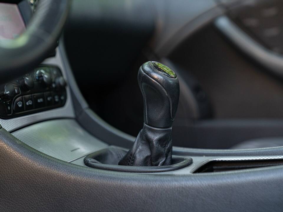 Image 38/50 of Mercedes-Benz C 320 Sportcoupé (2003)