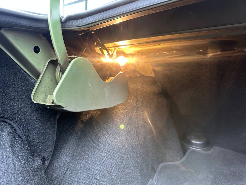 Image 53/80 of Peugeot 504 TI (1976)