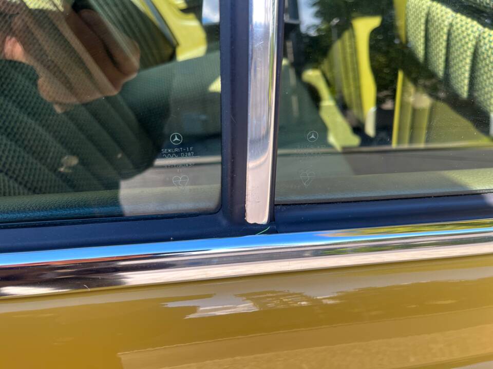 Image 69/139 of Mercedes-Benz 240 D (1978)