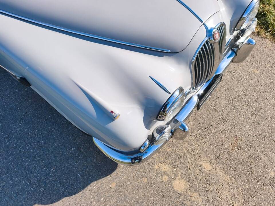 Image 17/27 of Jaguar Mk II 2.4 (1967)