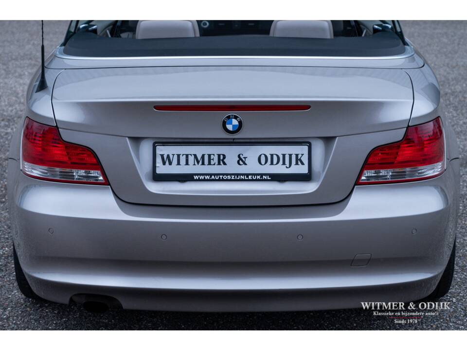 Image 29/33 de BMW 118i (2010)