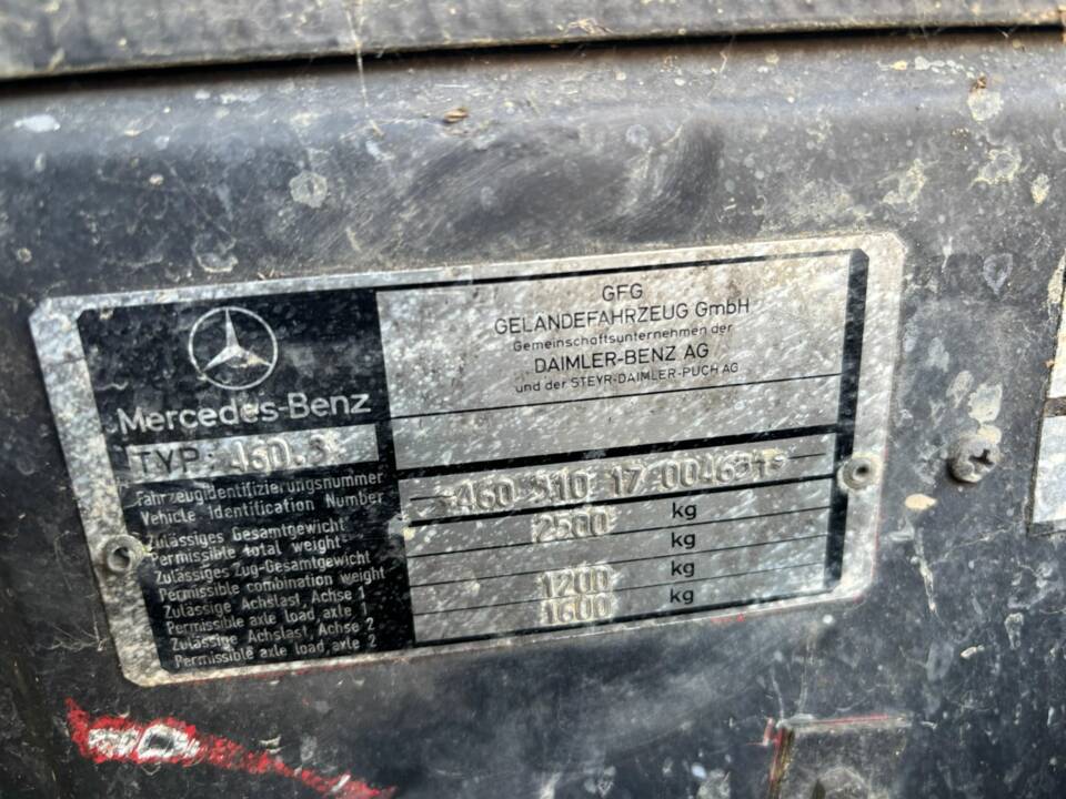 Image 47/53 of Mercedes-Benz 240 GD (SWB) (1982)