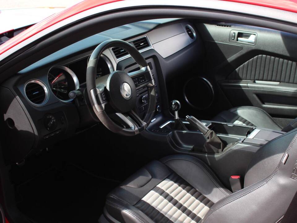 Afbeelding 11/29 van Ford Mustang Shelby GT 500 (2011)