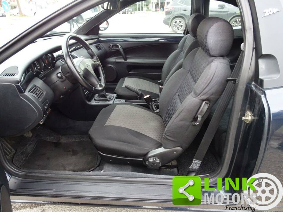 Image 6/10 de FIAT Coupé 2.0 20V (1998)